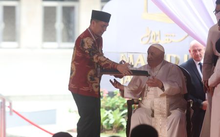 Bicara Soal Tambang, Paus Fransiskus: Jangan Miskinkan Diri dengan Kekayaan Besar