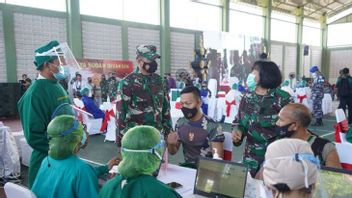 Penyuntikan Vaksin COVID-19 AstraZeneca untuk TNI di Bali, NTB & NTT Sudah Capai 80 Persen 