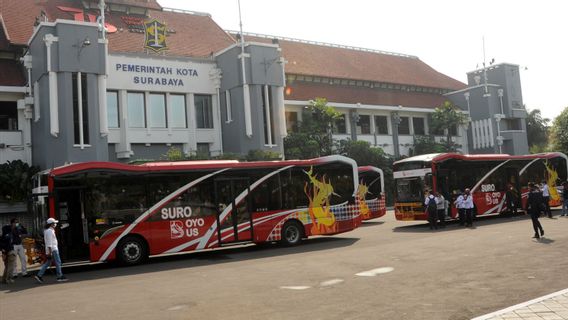 Wali Kota Eri Cahyadi Luncurkan Rute Baru <i>Suroboyo</i> Bus, Pembayaran Bisa Pakai Sampah Botol Plastik