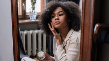 Tips On Using Active Material Skincare Products To Keep Barrier Skin