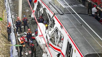 東ベカスの列車事故、警察は原因を明らかにするために31人の目撃者を調査