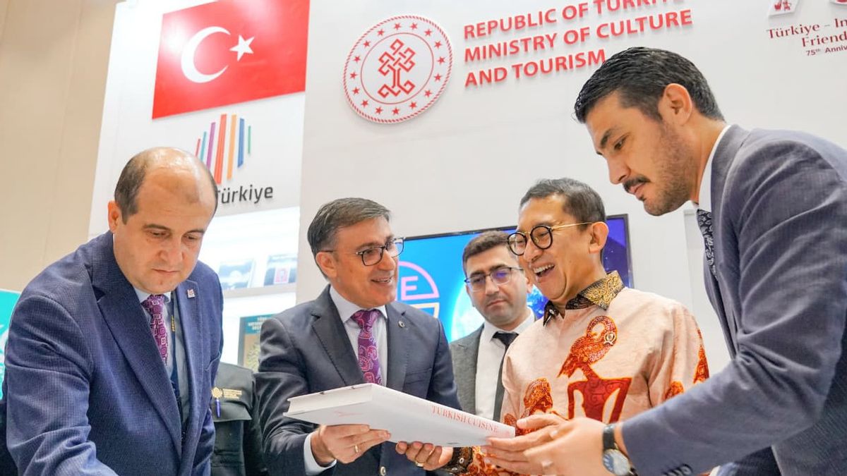 Resmikan Indonesia International Book Fair 2025, Menteri Kebudayaan Tegaskan Literasi sebagai Pilar Diplomasi Budaya