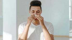 Tak Harus Saat Pilek, Ini Manfaat Cuci Hidung Sehari-hari
