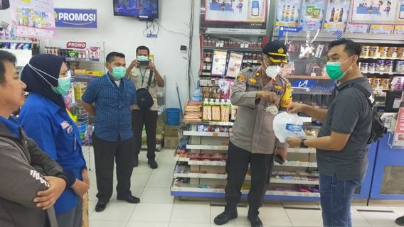 Cambrioleurs Qui Gasak Safe Minimarket à Bekasi Rp46 Millions Chassés Par La Police