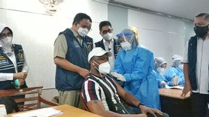 Anies Gelar Vaksinasi Gotong Royong Berbayar untuk WNA, Harganya Rp700 Ribu