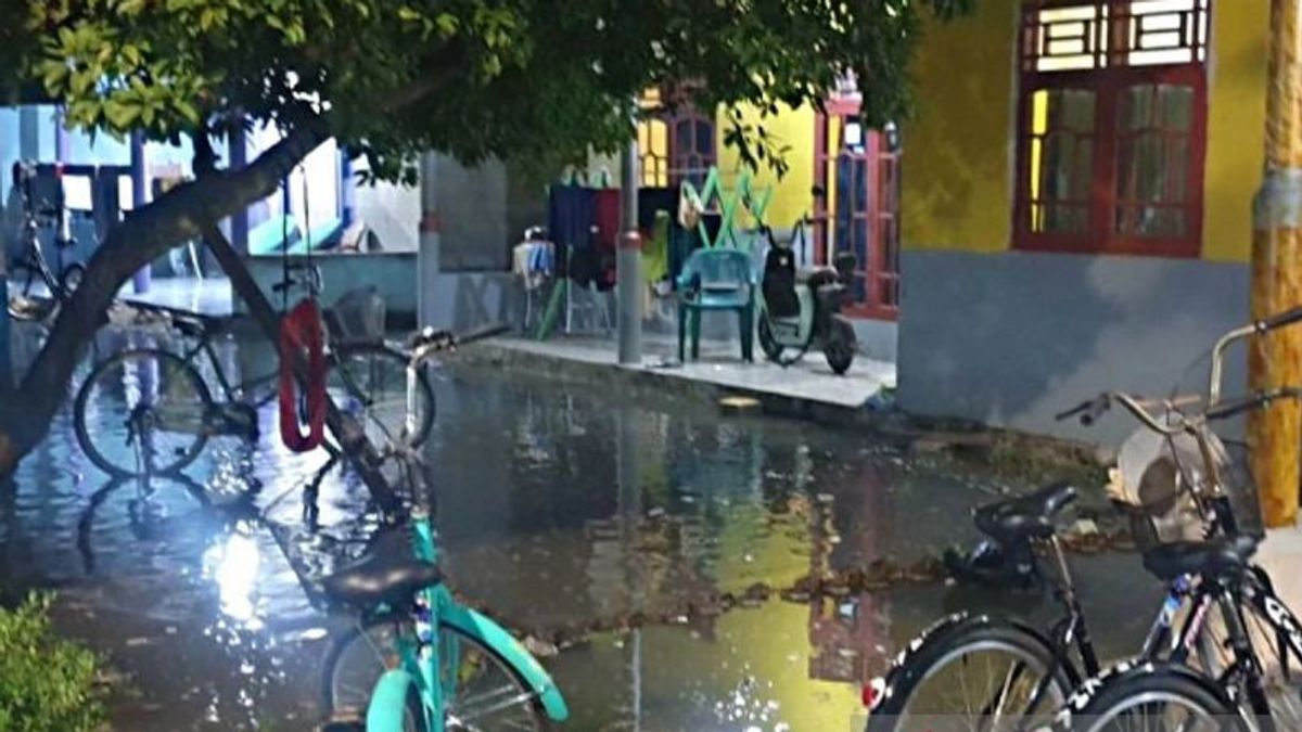 10 RT et 3 routes dans Jakut et les îles Seribu sont inondées par la crue de Rob ce matin