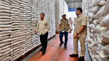 Le président de Sidak Gudang Bulog Magelang, Stock de 7 000 tonnes est certifié complet et prêt à être distribué