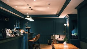 4 Ide Dekorasi Kabinet Dapur Warna Gelap, Bikin Ruang Minimalis Jadi Makin Keren