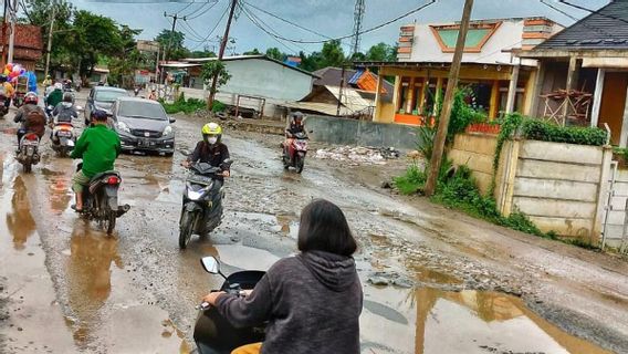 Regarding Many Damaged Roads In The Region, Transportation Observers Say This