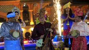 旅游和创意经济部长欢迎年轻一代的马来音乐探索