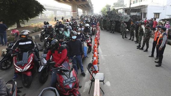 PPKM Jawa-Bali Diperpanjang; Kabar Baik, Sudah Tidak Ada Wilayah PPKM Level 4