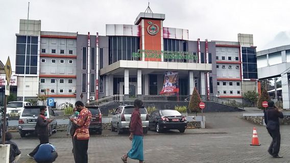 Disponibilité Aux Soins Intensifs De L’hôpital De Traitement COVID-19 Dans La Ville De Batu Penuh