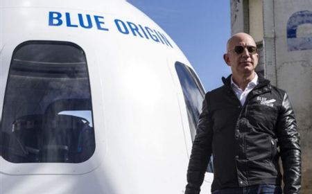 Jeff Bezos Mau Pelesir ke Luar Angkasa Malah Gak Boleh Pulang ke Bumi