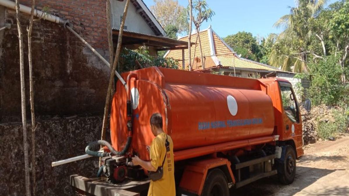 3 villages de Gunung Kidul se déchirent, BPBD distribue 64 réservoirs d’eau propre par jour