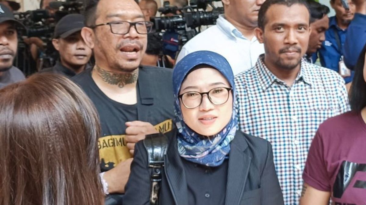 ミス・ユニバース・インドネシア・ファイナリストによる嫌がらせの被害者がPPPA大臣と会談