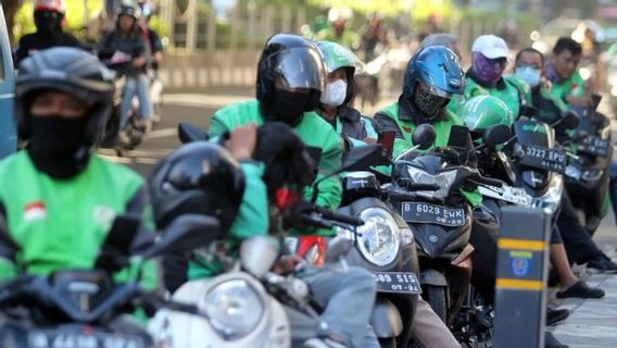 Online Ojek Work Relations Are Not Regulated In Law, THR Floats?