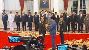 Presiden Jokowi Lantik KSAD Maruli Simanjuntak