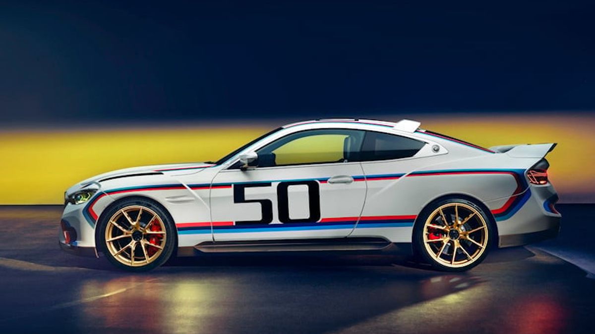 BMWはミュンヘンのBMWグレートで、50台のCSL 3.0ユニットのうち1台を正式にリリース