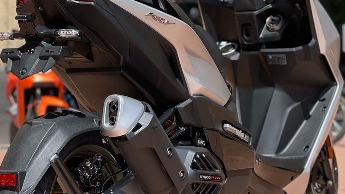 This Skutik Motor From Kymco Has A Fuel Tank Of 7.4 Liters