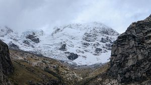 Es Gunung Peru Mencair, Mayat Pendaki Amerika yang Hilang 22 Tahun Lalu Ditemukan