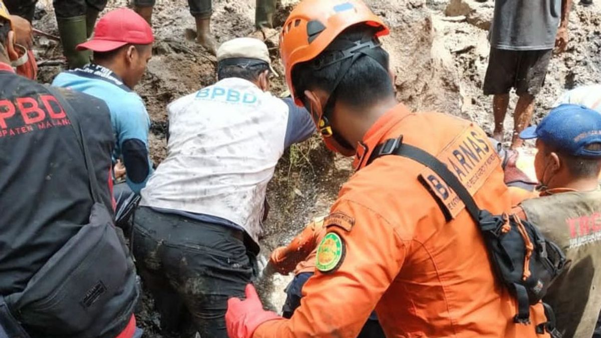 Tetap Garap Sawah Saat Hujan, Petani di Malang Tewas Tertimbun Longsoran Tebing