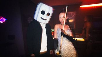 Fantomel 和 Kate Linn 与世界音乐家合作制作 Elastico 合作单曲