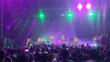 Incubus Opens Appearance In Senayan's Tennis Indoor With 'Quicksand' Song