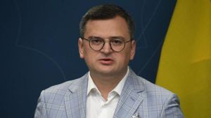 Menteri Luar Negeri Ukraina Kecam Paus Fransiskus atas Penyataan "Kibarkan Bendera Putih"