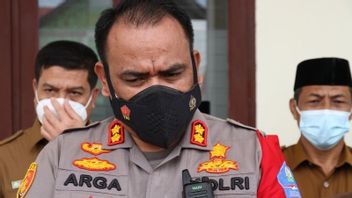 La Police Arrête Le Tueur D’un Enseignant à Aceh, Un Auteur De Chagrin Insulté à Plusieurs Reprises