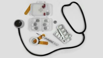 أسعار جنونية ونادرة، مشرعو PDIP يحثون وزارة الصحة على مكافحة مافيا المخدرات بسرعة