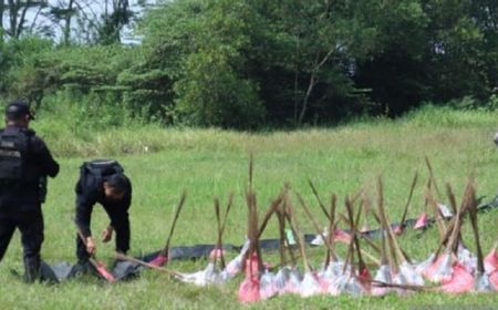 Polres Bangkalan Ganti Rugi 30 Rumah Rusak Terdampak Ledakan Petasan yang Dimusnahkan