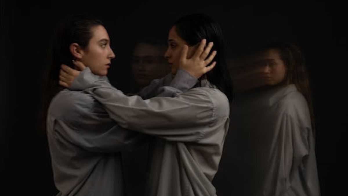 Mengenal Self-Gaslighting, Perilaku Ketika Seseorang Meragukan Pengalaman dan Realitas Diri Sendiri