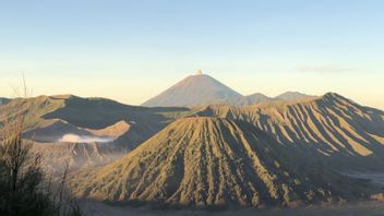 Seventh Month, Bromo Free From Motor Vehicles 2-3 January 2022