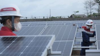 ترغب في تحقيق انبعاثات كربونية منخفضة باستخدام الطاقة الأحفورية ، تقوم Pertamina NRE و Hyet Solar بتطوير رقائق كهروضوئية في إندونيسيا