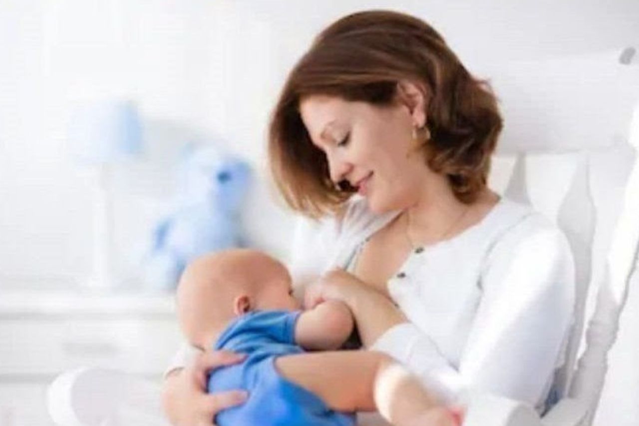 母乳生産を促進するためのヒント、夫は精神的支援を提供しなければなりません