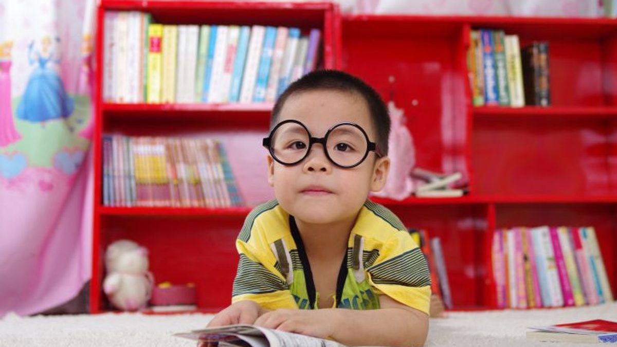  Tingginya Angka Refraksi pada Anak karena Malas Pakai Kacamata