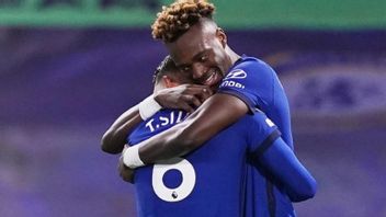 Thiago Silva Et Tammy Abraham Ramènent Chelsea Sur La Voie De La Victoire 