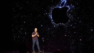 Tim Cook Tak Peduli Pertukaran Pesan Apple dan Android Masih Bermasalah