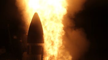 إصلاح معدات الدفاع عفا عليها الزمن، جو بايدن يعين رايثيون لتطوير صاروخ كروز جديد