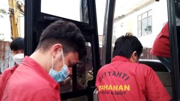 نقل 15 مشتبها بهم في قضية المقامرة عبر الإنترنت Apin BK إلى مكتب المدعي العام في ميدان
