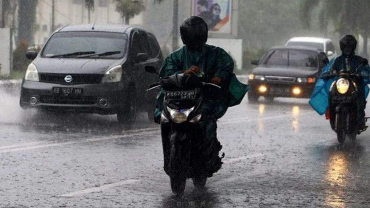 BMKG要求DIY居民注意90S气旋幼虫引起的极端天气