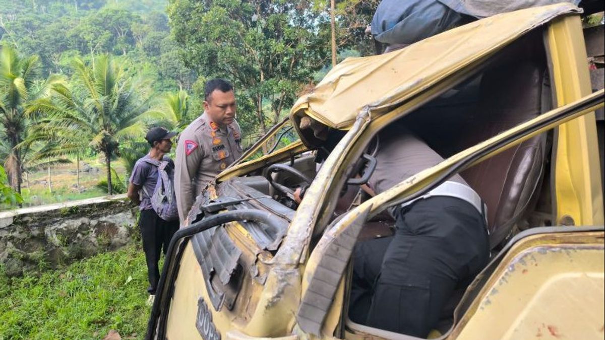 حادث شاحنة مجموعة الحجاج في كامبونغ لويبودا غرب باندونغ: 5 قتلى، 20 إصابة طفيفة