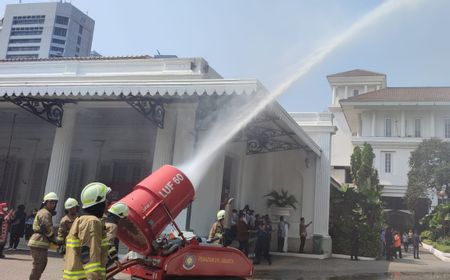 Ketika Gempa Bumi dan Kebakaran Terjang Balai Kota, ASN Pemprov DKI Berhamburan Panik