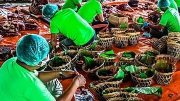Environmentally Friendly, DKI Provincial Government Urges To Distribute Sacrificial Meat Using Bamboo Seeds, Not Black Plastic