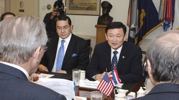 Raja Thailand Ringankan Hukuman Mantan PM Thaksin Jadi Satu Tahun Penjara, Pengacara: Ini Rahmat Yang Mulia 