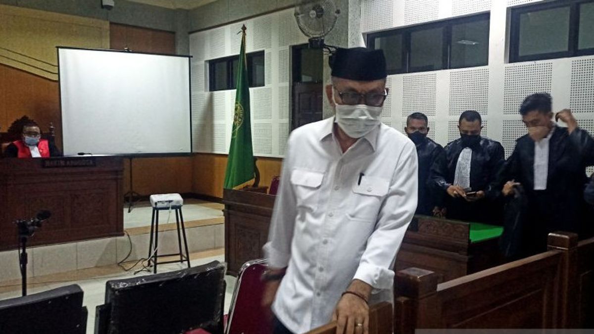 According To Kasasi, The Former Head Of The NTB Distanbun Husnul Fauzi's Sentence Was Less Than 11 To 9 Years