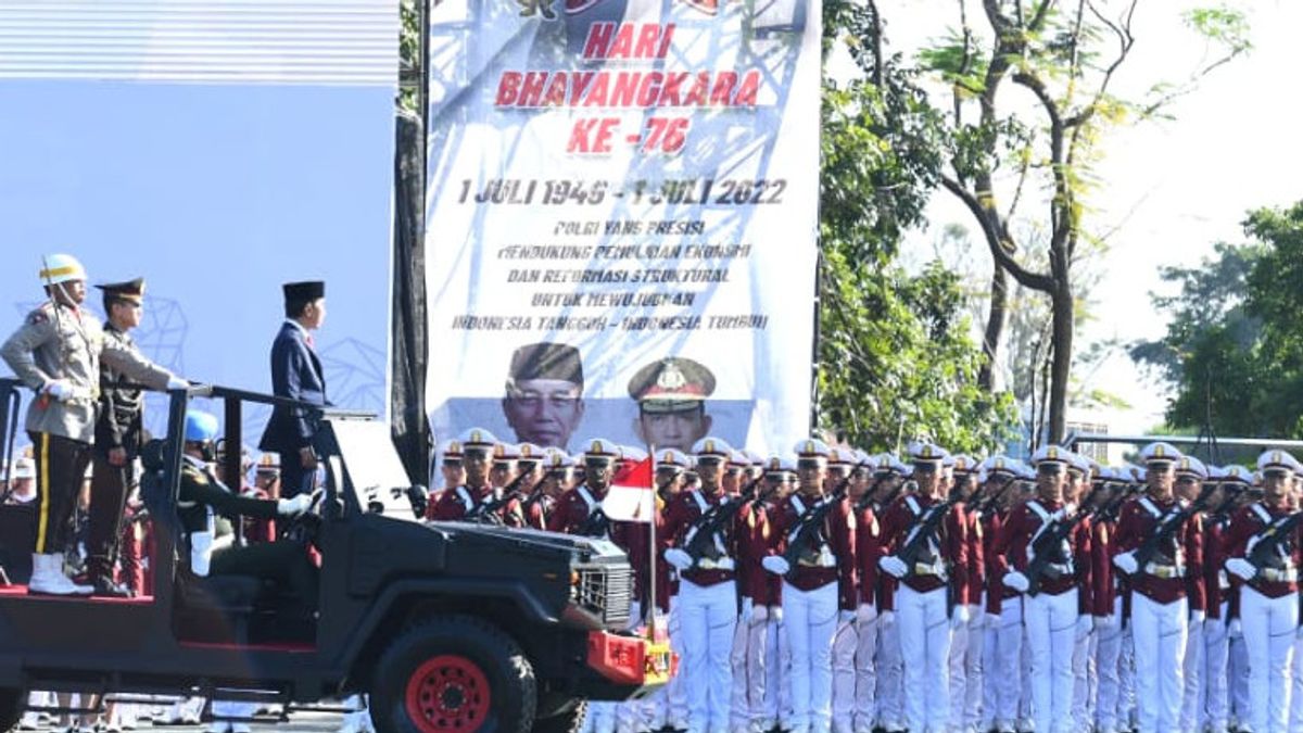 Permintaan Detail Jokowi Kala Rapat dengan Jenderal Polisi di Istana: Dilarang Bawa Ajudan dan HP, Datang Naik Bus!
