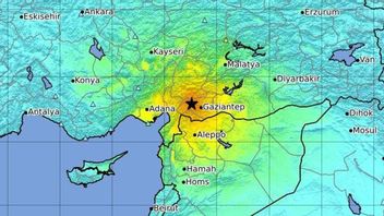 M7.8地震后，土耳其联赛俱乐部的守门员消失在废墟下