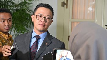 وزير الخارجية سوجيونيون يؤكد أن القوات الإندونيسية في ISF لا تقوم بعمليات عسكرية، وتخفيض الأسلحة، ونزع السلاح