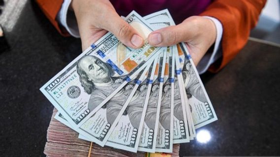 The Rupiah Is Predicted To Continue Weaken Due To Expectations For The Cut Of US Interest Rates In 2025